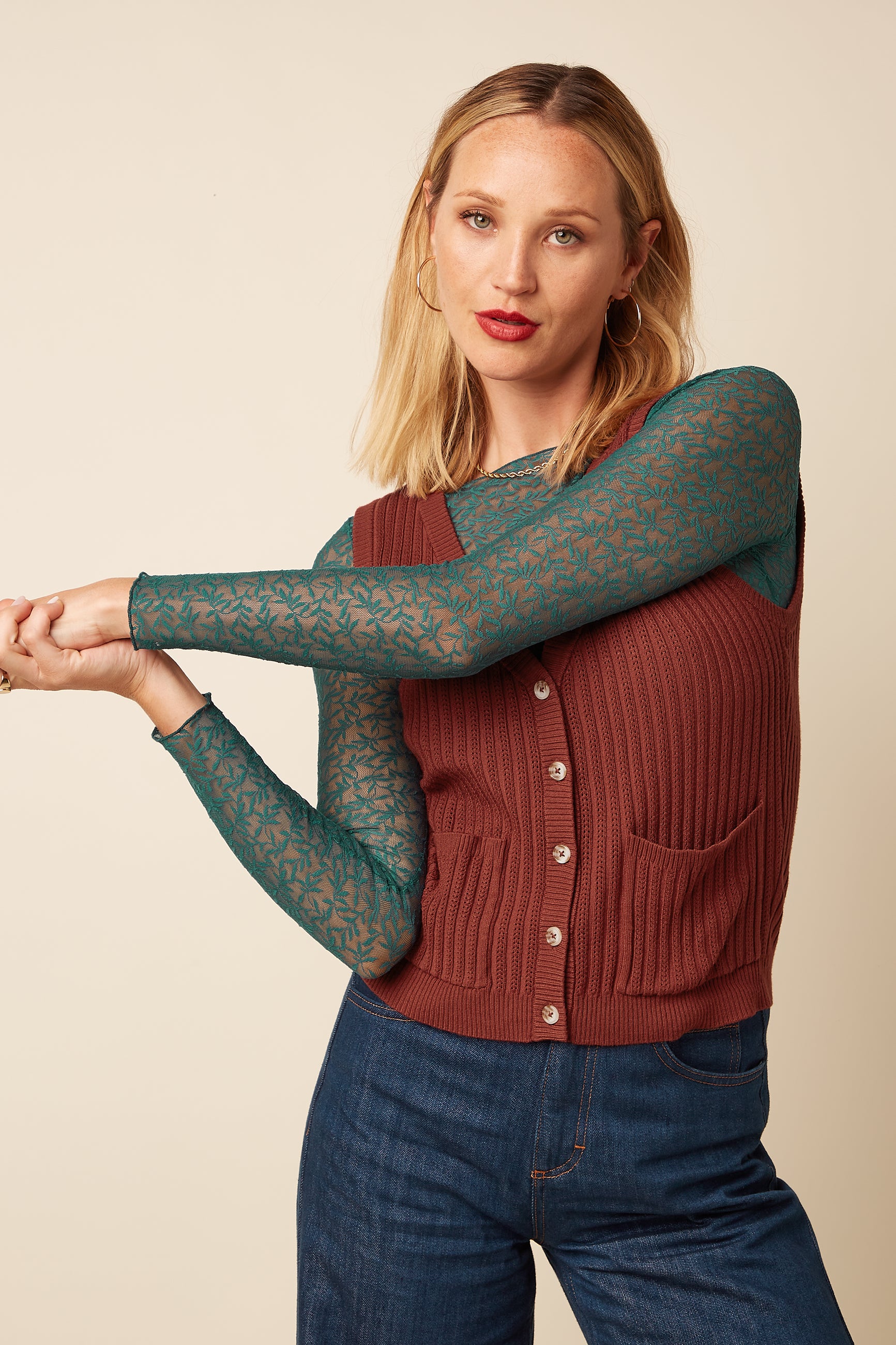 Button V Spencer Match Knit