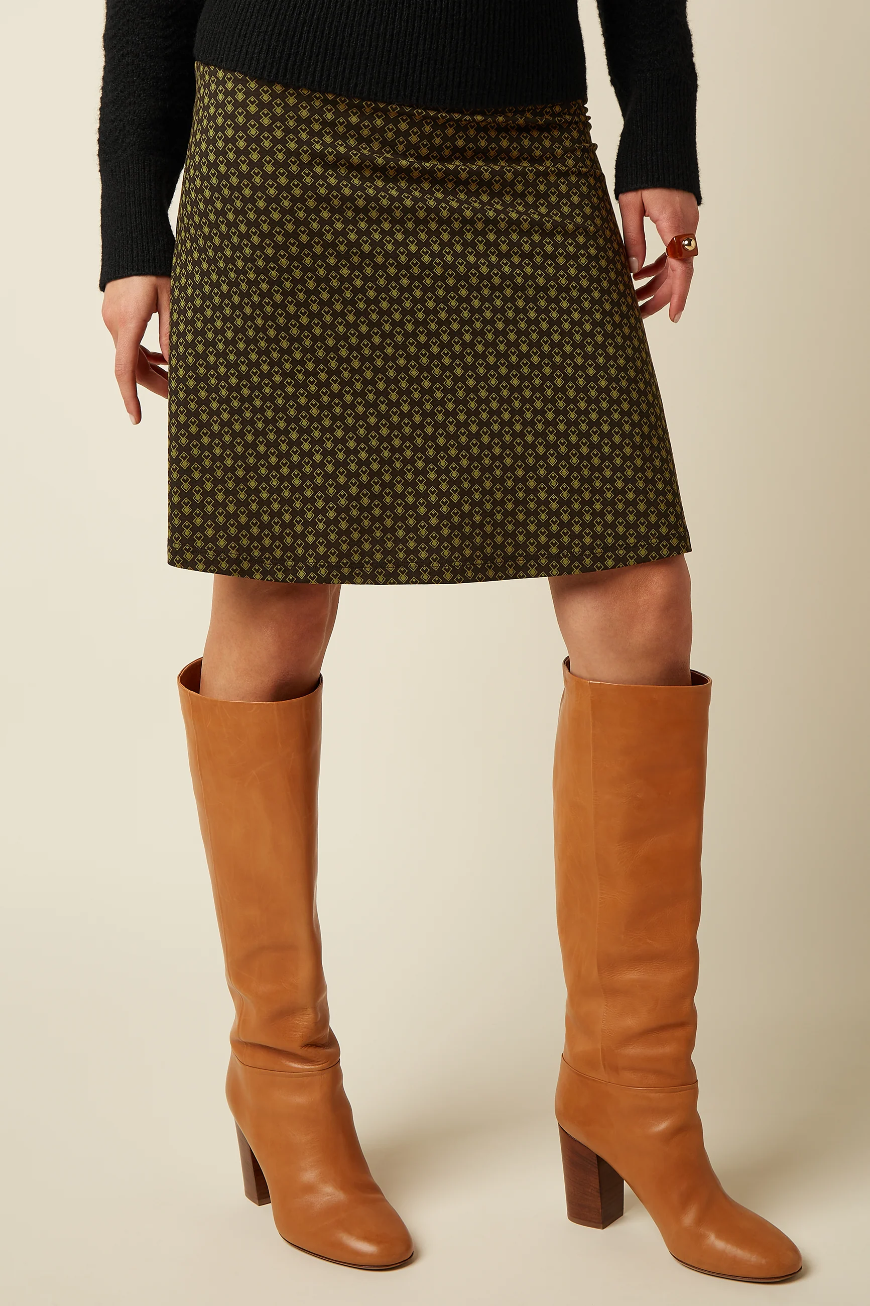 Border Skirt Tibby